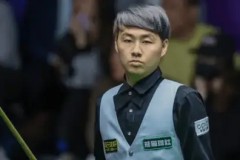 拉什福德欧冠双响助曼联，头球破门展现足球技术进化