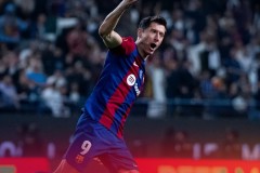 利物浦对埃弗顿：英超德比大战保级关键对决